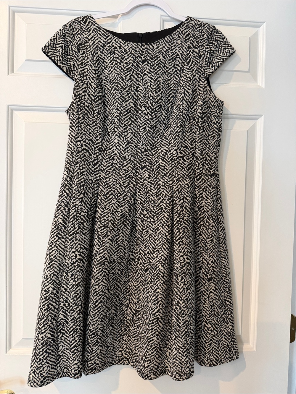 AB Studio Black and White Patterned Midi Dress